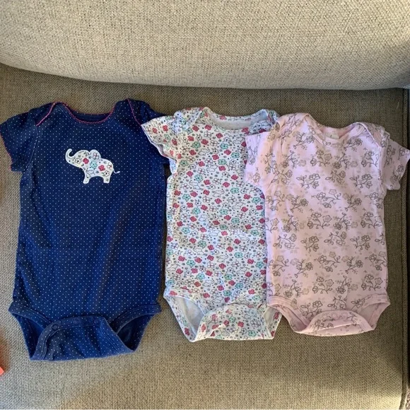 Lot of Girls Clothing Size 6 12 Months Top Dress Romper PJs Shorts Spring Summer - Picture 4 of 14